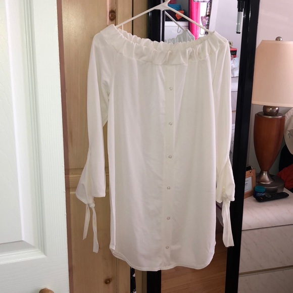 Boohoo Dresses | White Off Shoulder Tshirt Dress | Poshmark